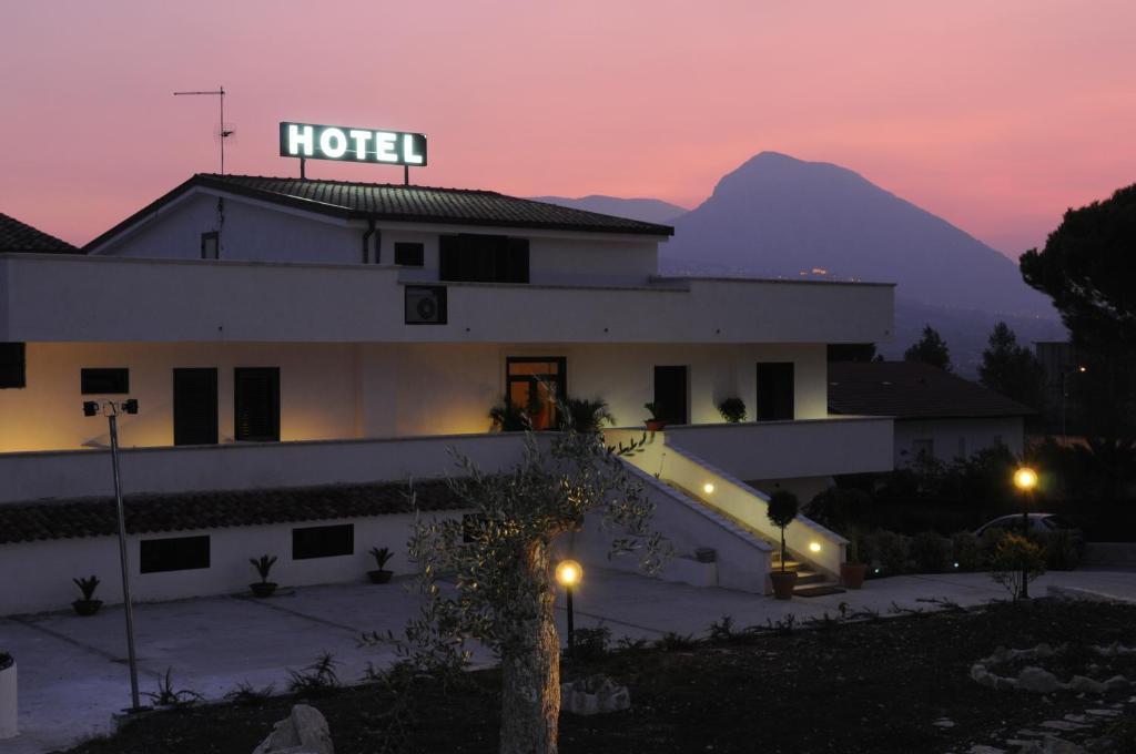 Hotel Vittoria Benevento Esterno foto